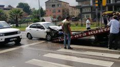 Çarşamba’da Araçlar Birbirine Girdi!