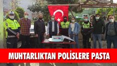 Muhtarlıktan Polislere Pasta