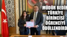 Müdür Bedir, Türkiye Birincisi Öğrenciyi Ödüllendirdi