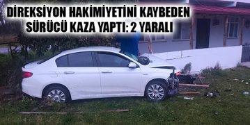 Direksiyon Hakimiyetini Kaybeden Sürücü Kaza Yaptı: 2 Yaralı