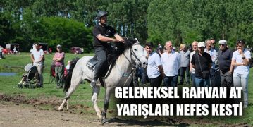 Geleneksel Rahvan At Yarışları Nefes Kesti